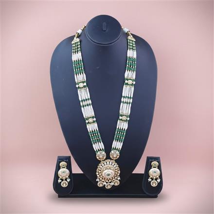 Antique Moti Pendant Set With Gold Plating