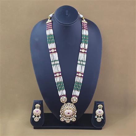 Antique Moti Pendant Set With Gold Plating