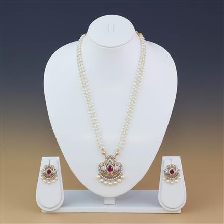 Antique Moti Pendant Set With Matte Gold Plating