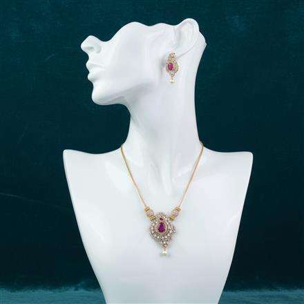Antique Classic Pendant Set With Matte Gold Plating