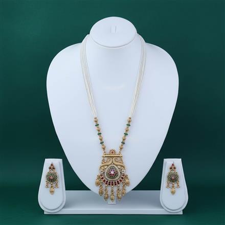Antique Moti Pendant Set With Matte Gold Plating