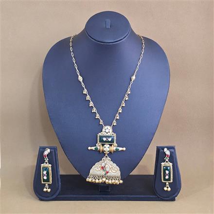 Antique Classic Pendant Set With Matte Gold Plating