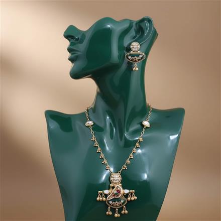 Antique Classic Pendant Set With Matte Gold Plating