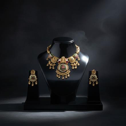 Antique Classic Necklace Set With Matte Gold Plating