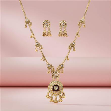 Antique Moti Pendant Set With Gold Plating