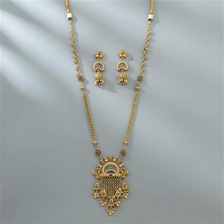 Antique Moti Pendant Set With Gold Plating
