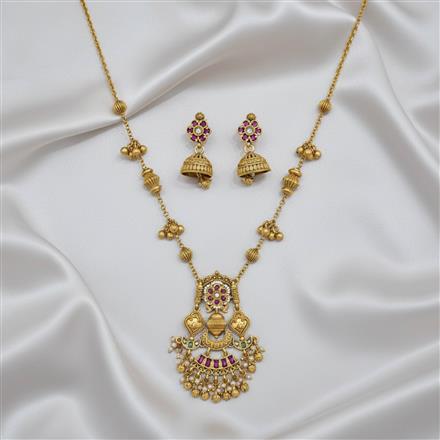 Antique Moti Pendant Set With Gold Plating