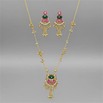Antique Moti Pendant Set With Gold Plating