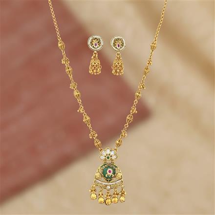 Antique Moti Pendant Set With Gold Plating