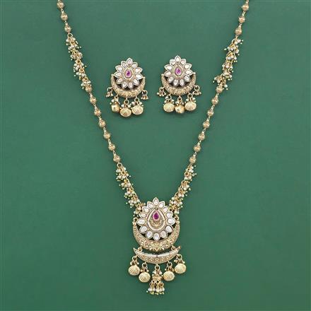 Antique Moti Pendant Set With Gold Plating