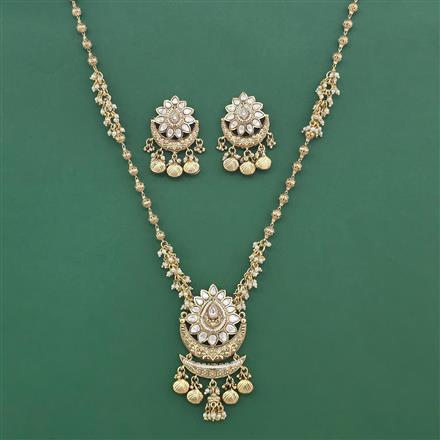 Antique Moti Pendant Set With Gold Plating
