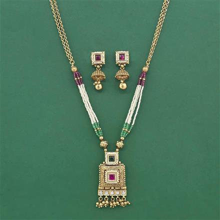 Antique Moti Pendant Set With Gold Plating