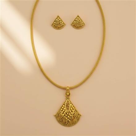 Antique Plain Gold Pendant Set With Gold Plating