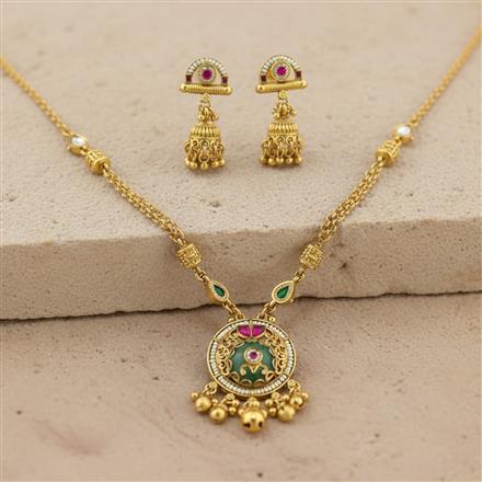 Antique Classic Pendant Set With Gold Plating