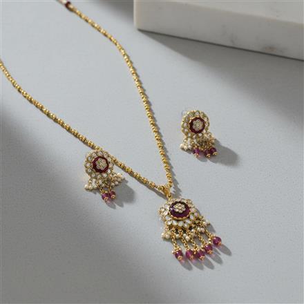 Antique Moti Pendant Set With Gold Plating