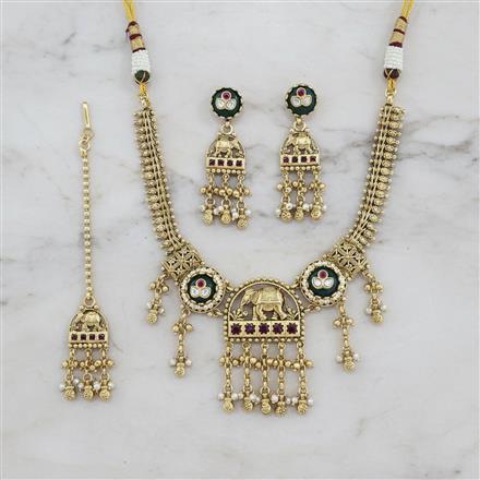 Antique Classic Necklace Set With Matte Gold Plating