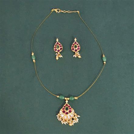 Antique Moti Pendant Set With Gold Plating