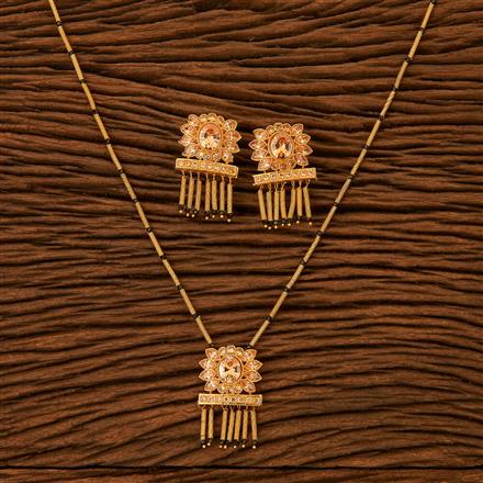 Antique Delicate Pendant set with gold plating