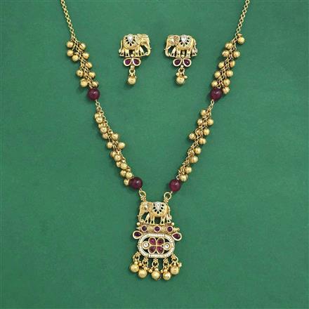 Antique Moti Pendant Set With Matte Gold Plating