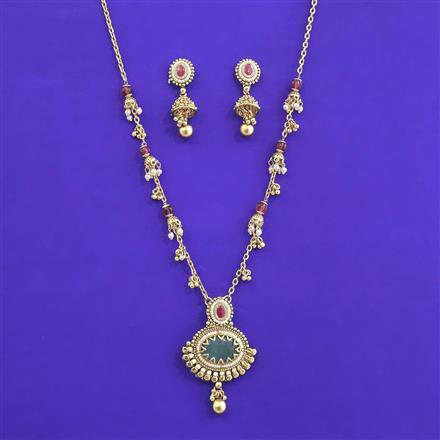 Antique Moti Pendant Set With Gold Plating