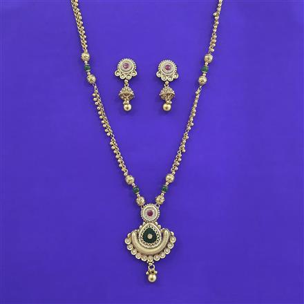 Antique Moti Pendant Set With Gold Plating