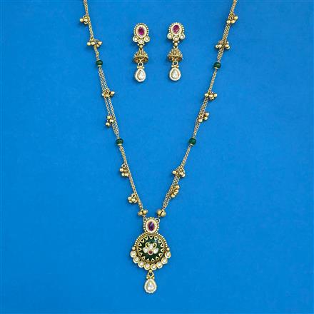 Antique Moti Pendant Set With Matte Gold Plating