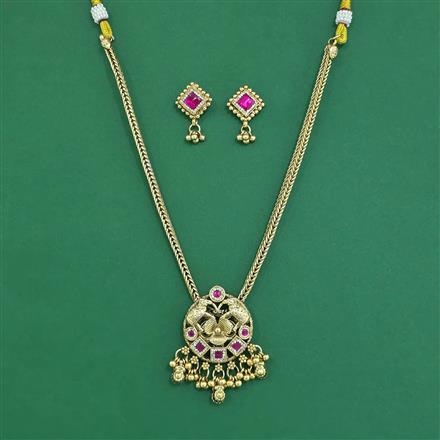 Antique Classic Pendant Set With Matte Gold Plating