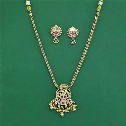 Antique Classic Pendant Set With Matte Gold Plating