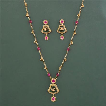 Antique Heritage Pendant Set With Matte Gold Plating