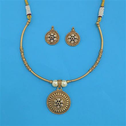 Antique Classic Pendant Set with Matte Gold Plating