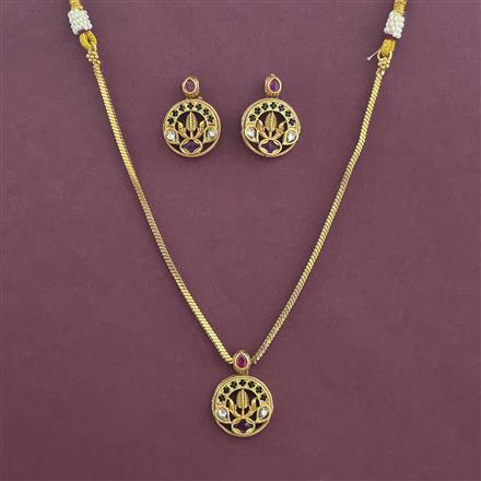 Antique Classic Pendant Set with Matte Gold Plating