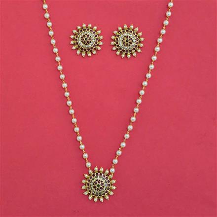 Antique Moti Pendant Set with Matte Gold Plating