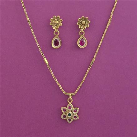 Antique Delicate Pendant Set with Gold Plating