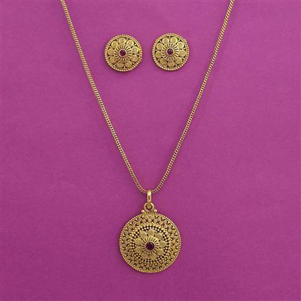 Antique Delicate Pendant Set with Gold Plating