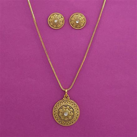 Antique Delicate Pendant Set with Gold Plating