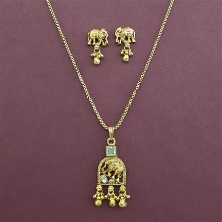 Antique Delicate Pendant Set with Matte Gold Plating