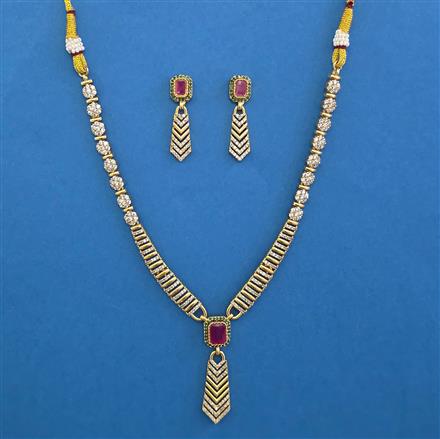 Antique Classic Necklace with Gold Plating