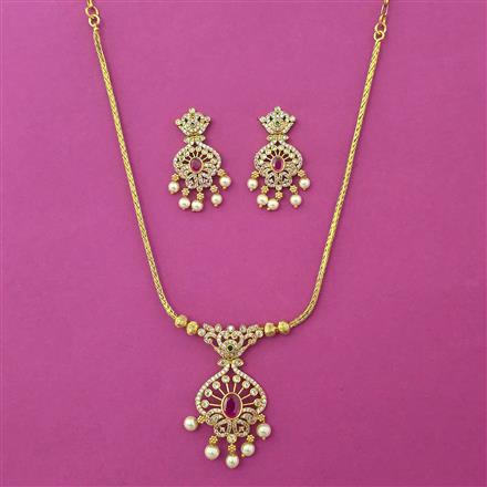 Antique Pearl Pendant Set with Gold Plating