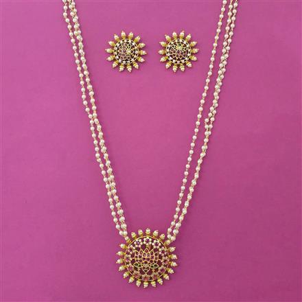 Antique Pearl Pendant Set with Gold Plating