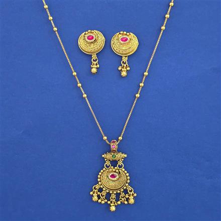 Antique Classic Pendant Set with Matte Gold Plating