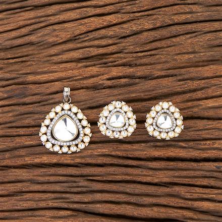 Kundan Classic Pendant Set