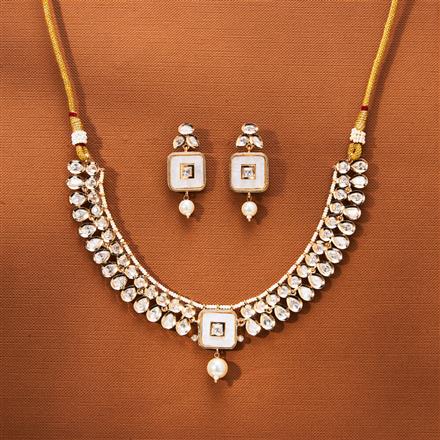 Kundan Mother Of Pearl Necklace With Gold Plating