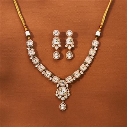 Kundan Mother Of Pearl Necklace With Gold Plating