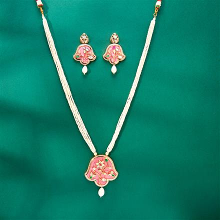 Kundan Mother Of Pearl Pendant Set With Gold Plating