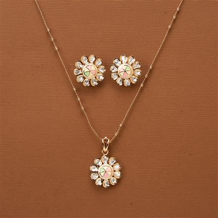 Kundan Classic Pendant Set With Gold Plating