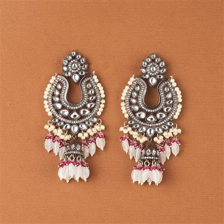 Kundan Moti Earring With Black Plating