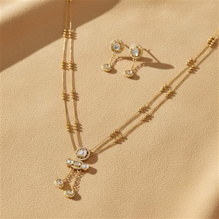 Kundan Classic Pendant Set With Gold Plating