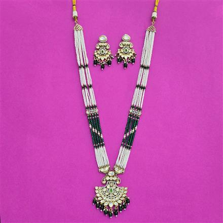 Kundan Classic Pendant Set With Gold Plating