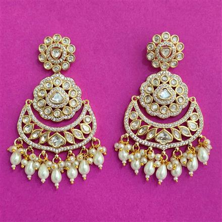 Kundan Classic Earring With Gold Plating