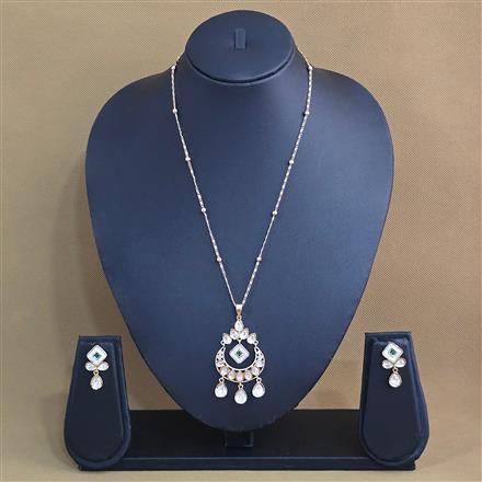 Kundan Classic Pendant Set With Carat Gold Plating